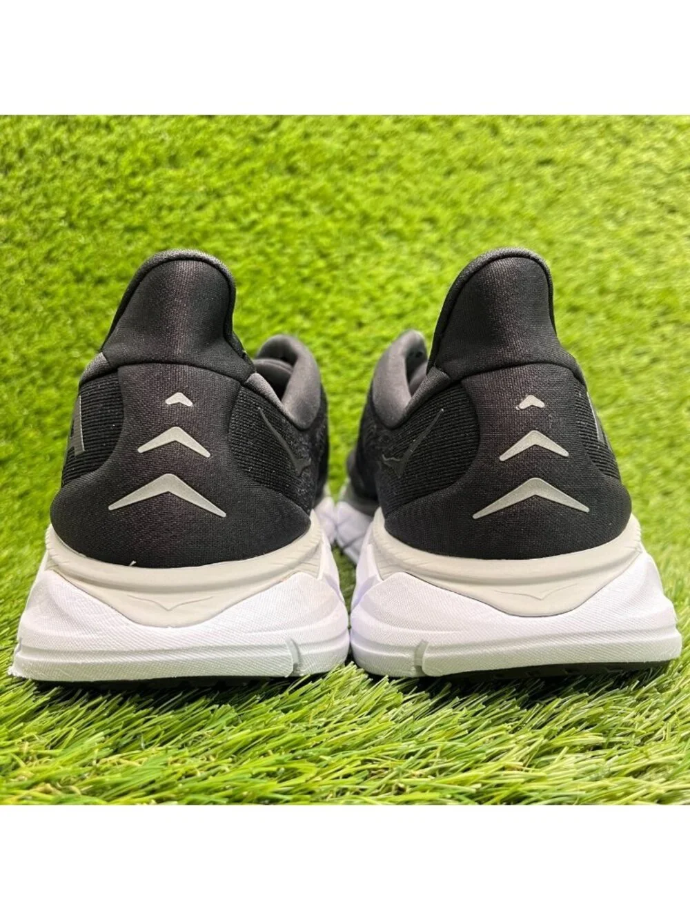 Hoka One One Arahi 6 Mens Size 10.5 Black White Athletic Running Shoes Sneakers